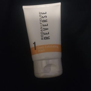 Rodan+Fields exfoliating scrub